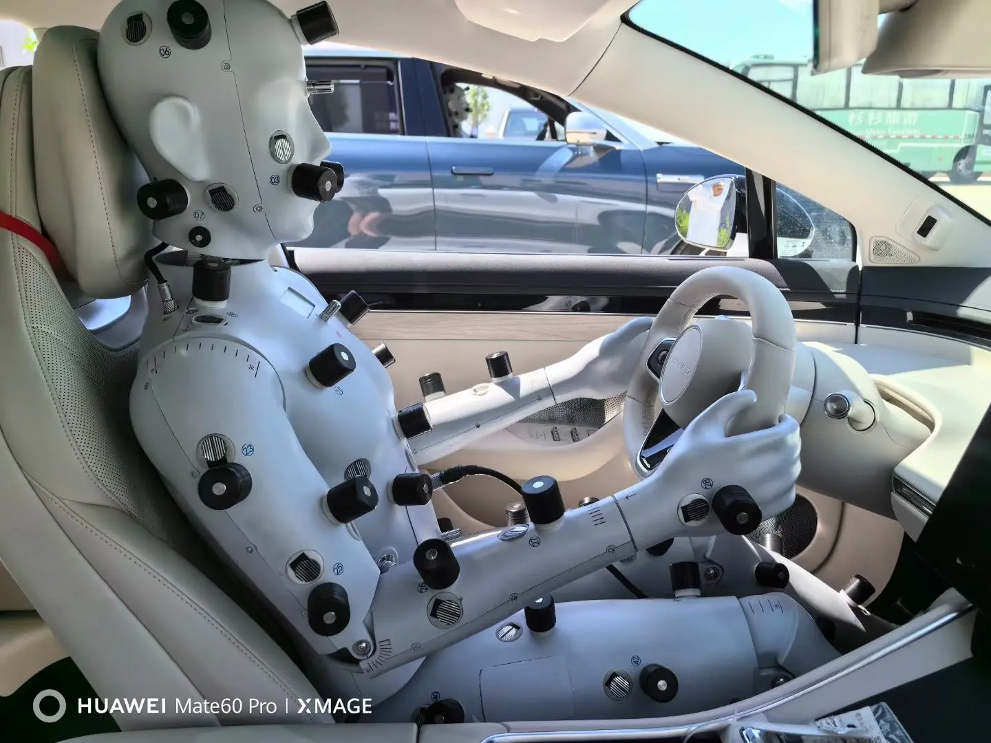Application of Airflow Velocity Sensor in Automotive Air Conditioning Dummies